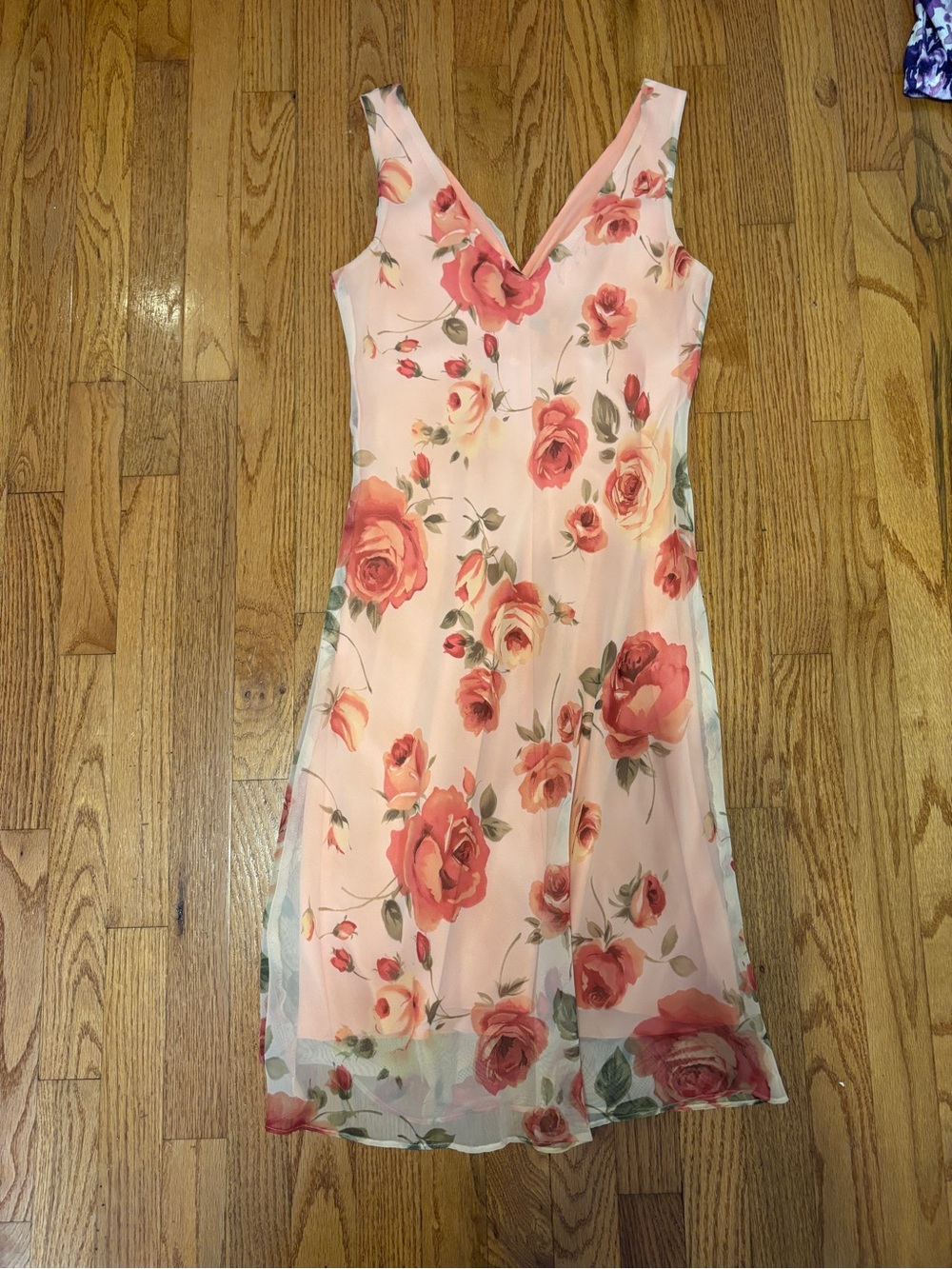 Alyn Paige Blush Pink Rose Print V-Neck Midi Dress - Picture 5 of 6